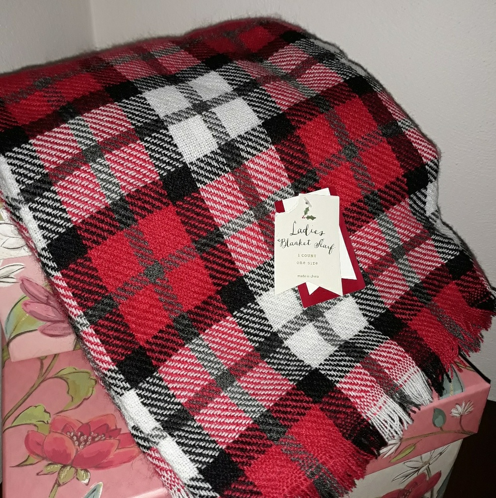 Ladies Blanket Scarf - Picture 1 of 3